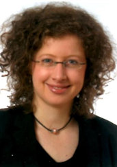 Photo of Dr. Rosa Michaelis.